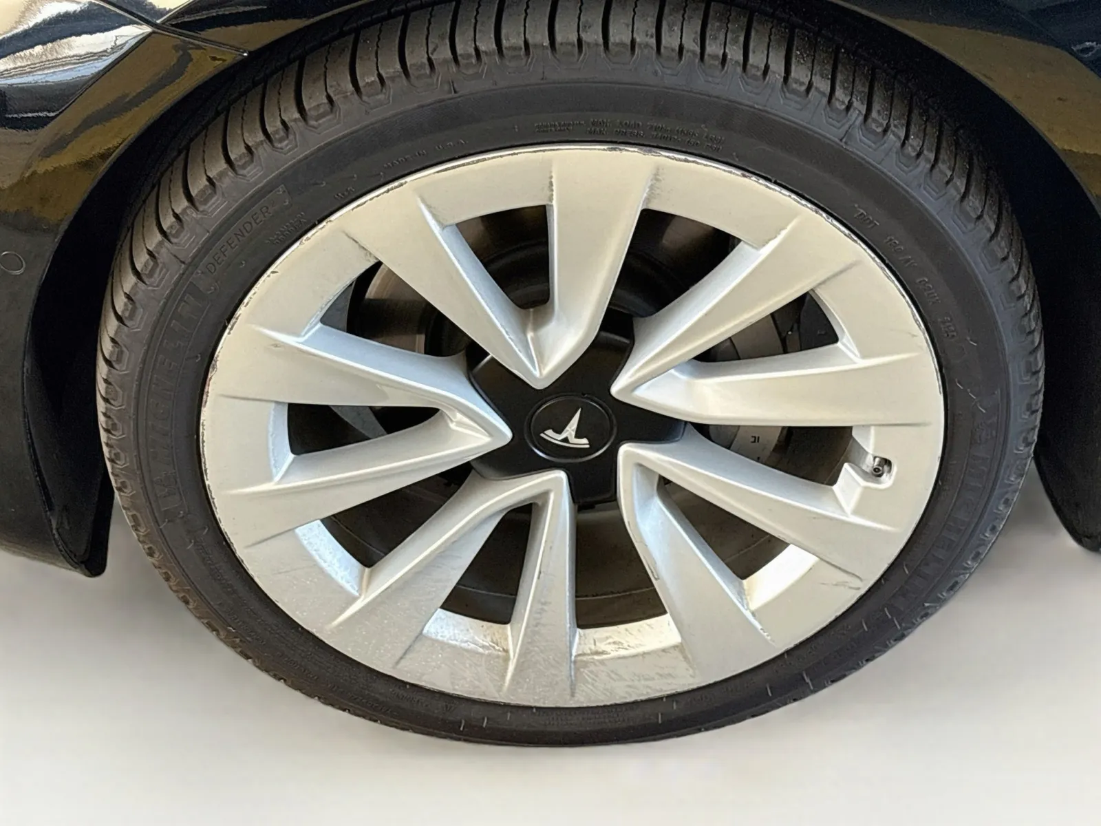 Tesla Model 3 photo 20