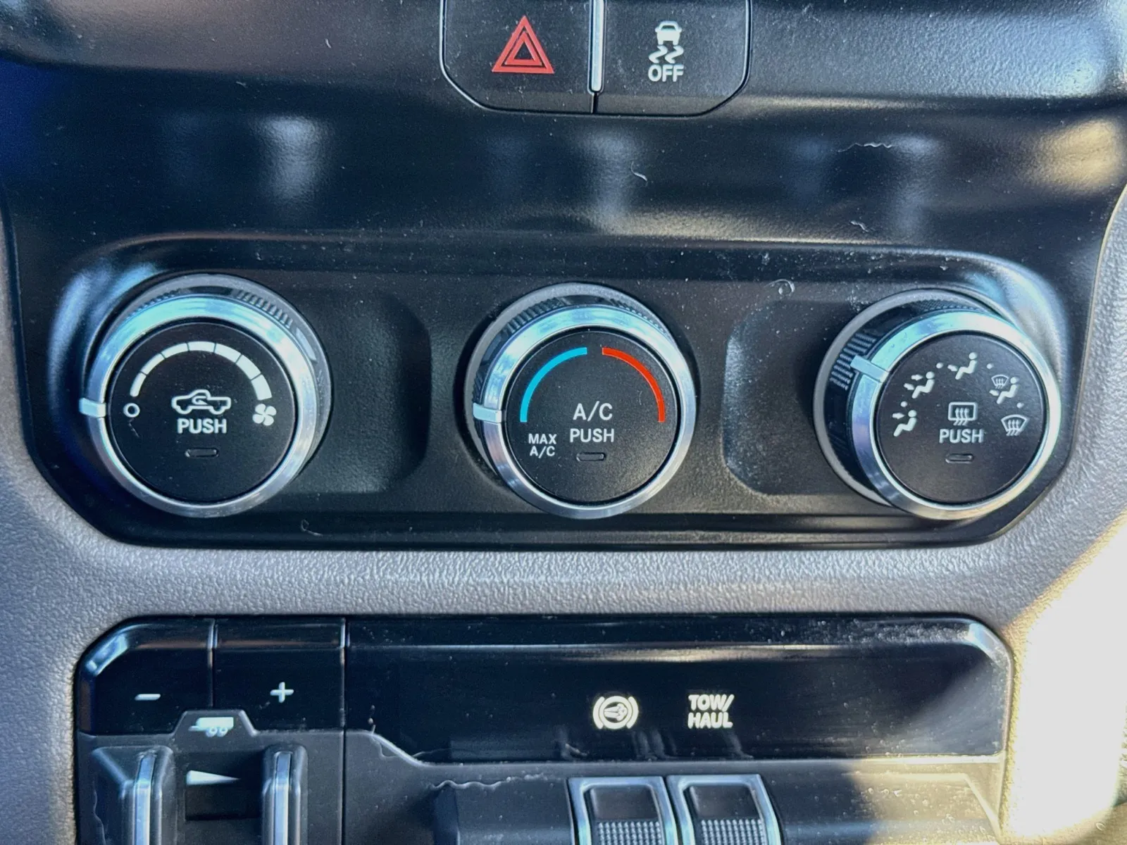 Ram 2500 photo 11