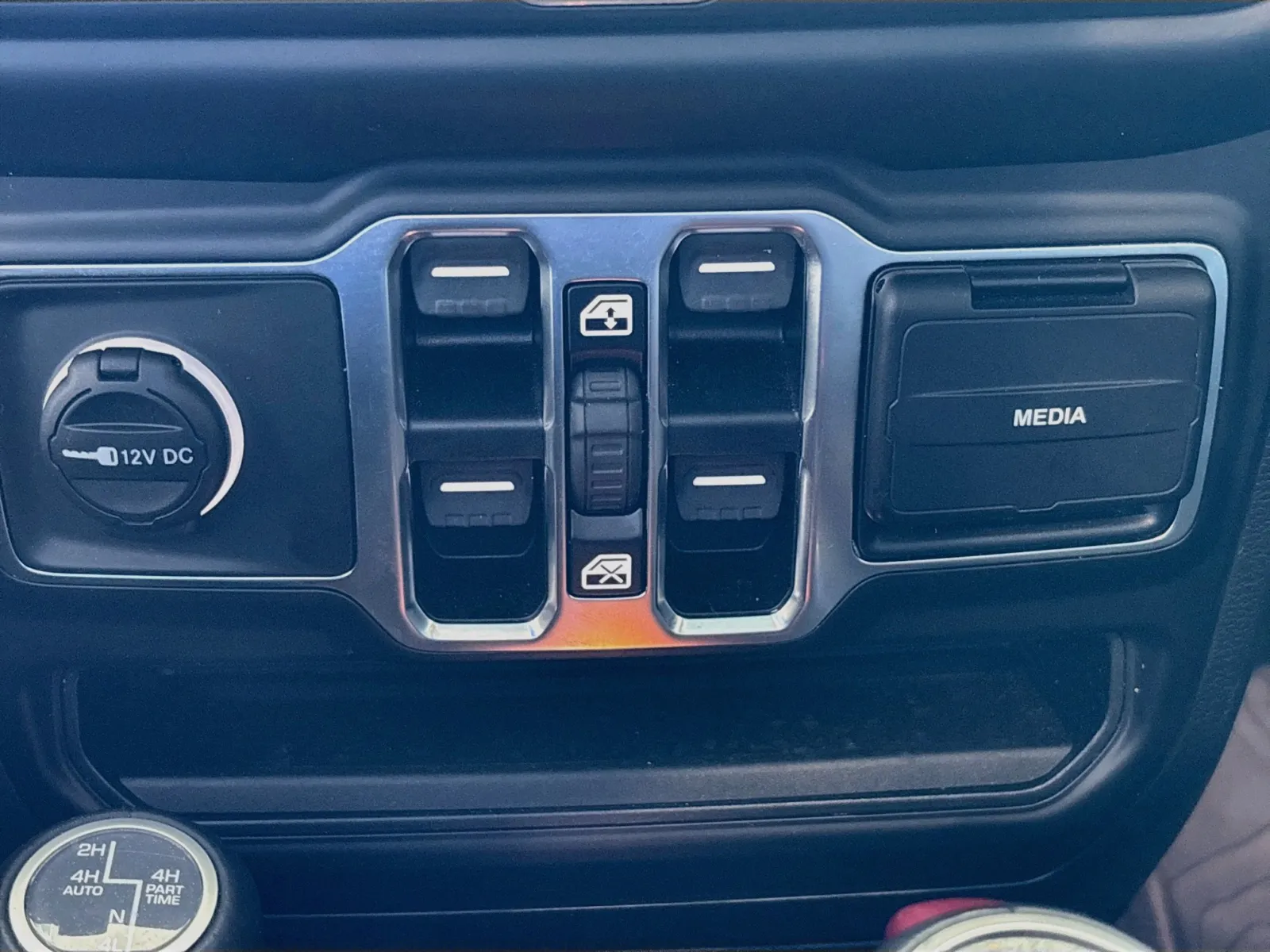 Jeep Wrangler photo 23