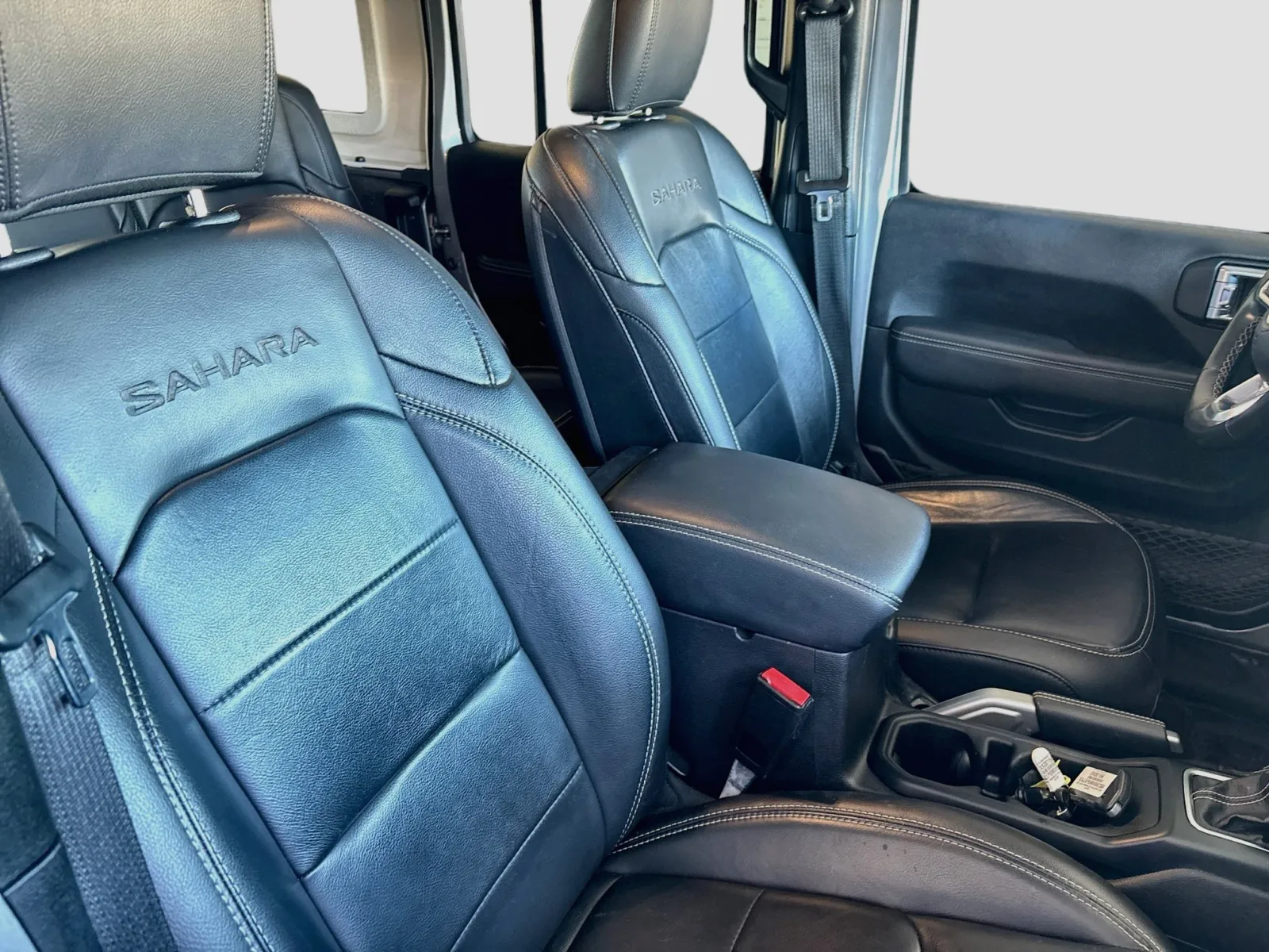 Jeep Wrangler photo 20