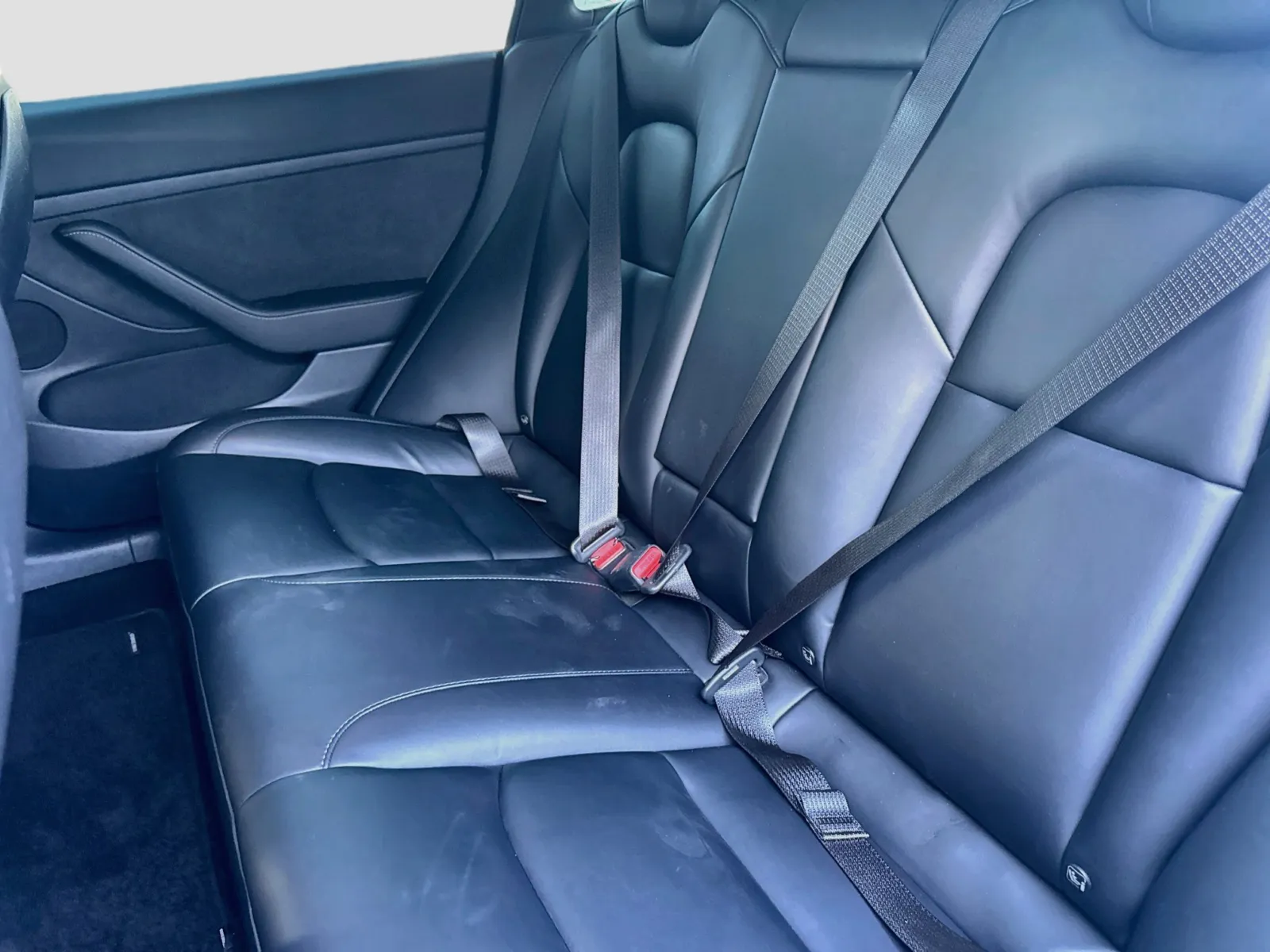 Tesla Model 3 photo 15