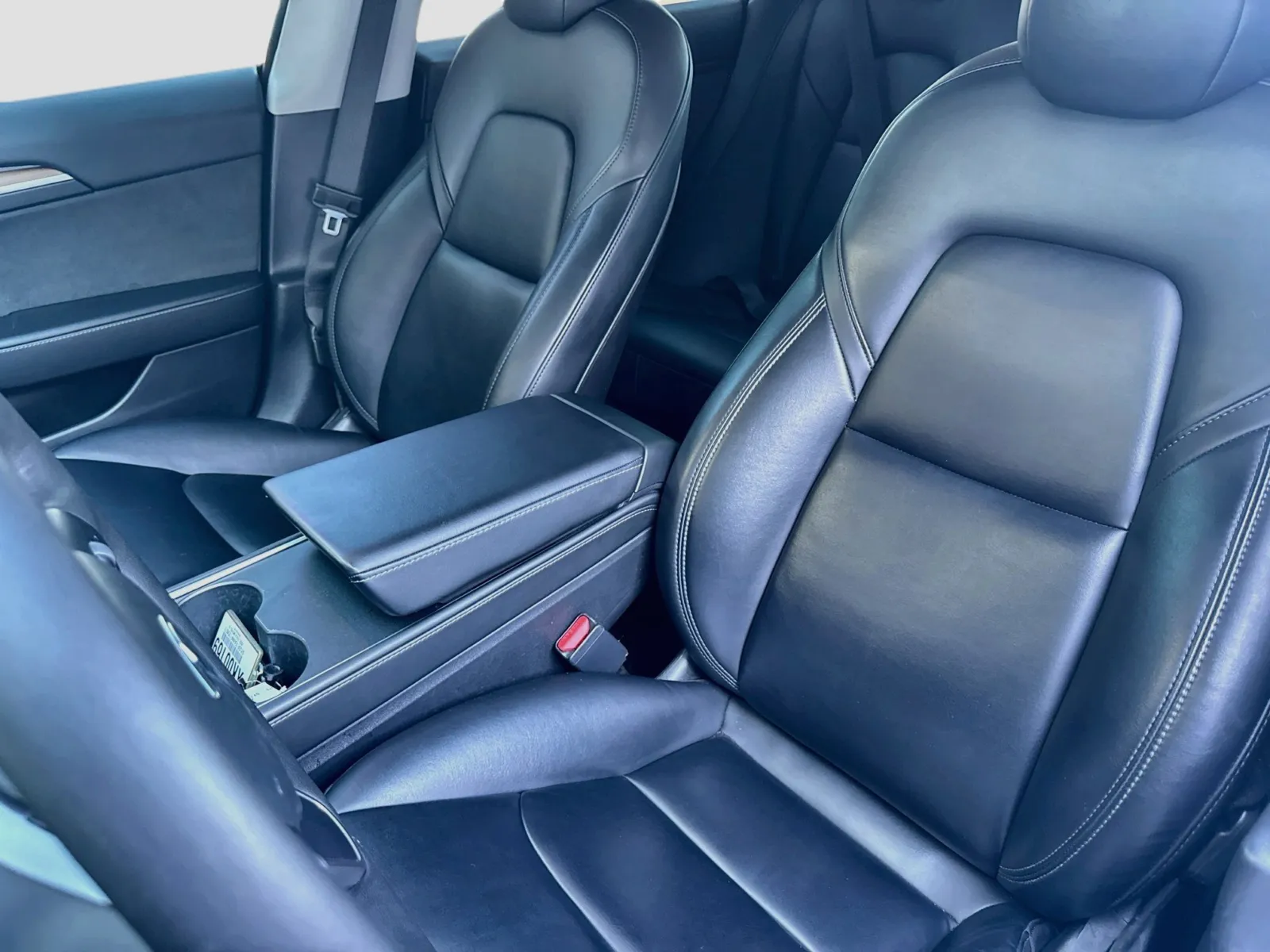 Tesla Model 3 photo 13
