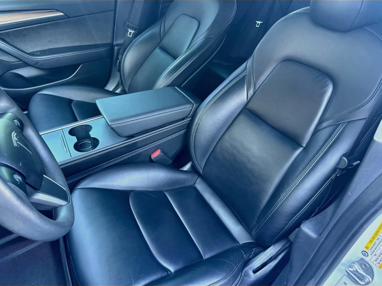 Tesla Model 3 photo 13