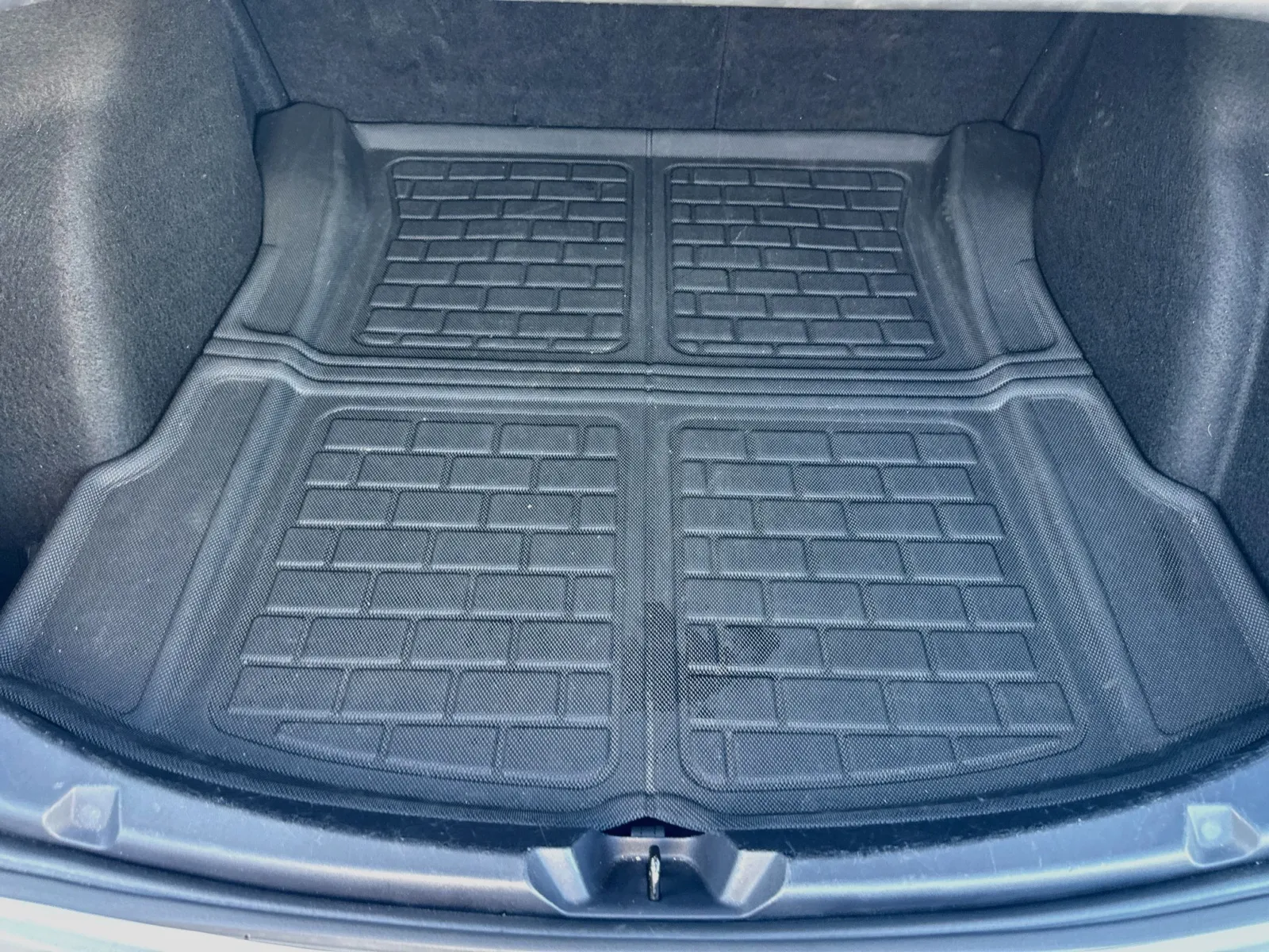 Tesla Model 3 photo 16