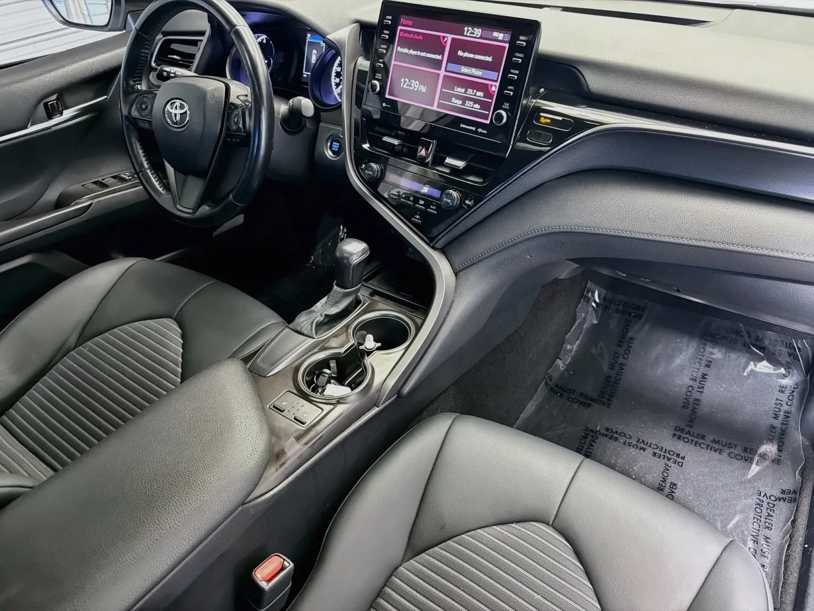 Toyota Camry photo 12
