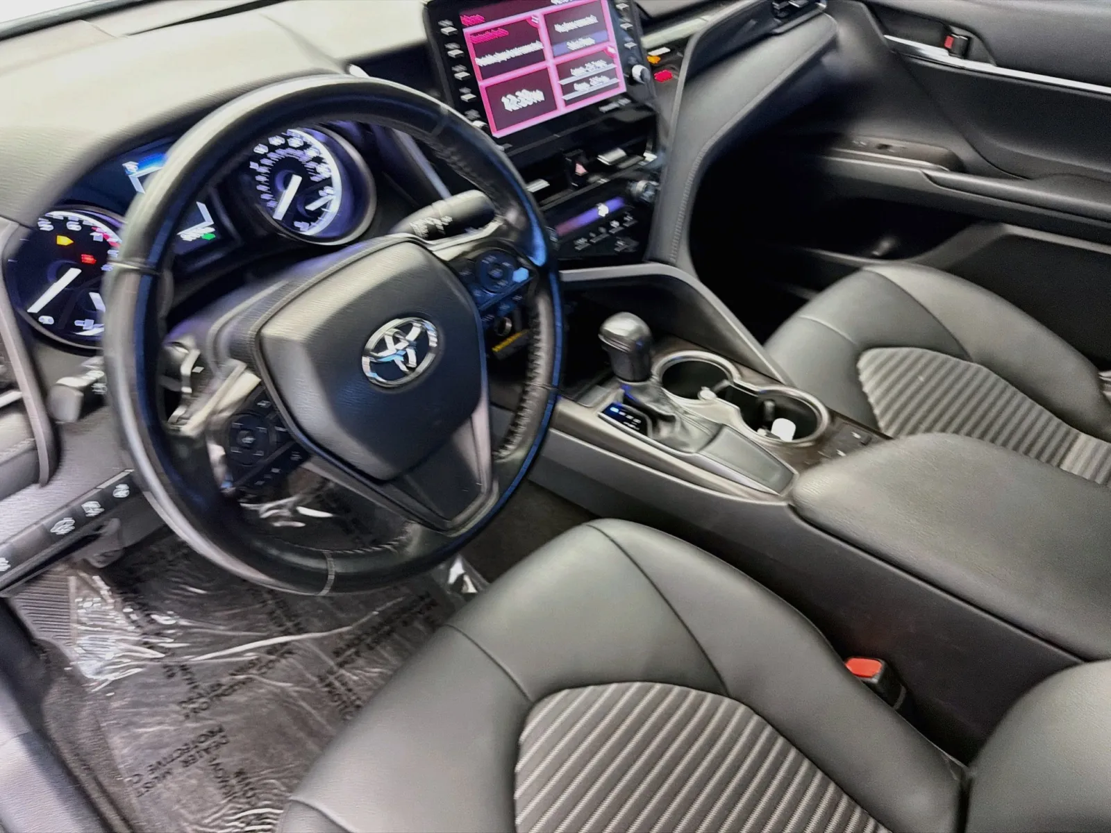 Toyota Camry photo 7