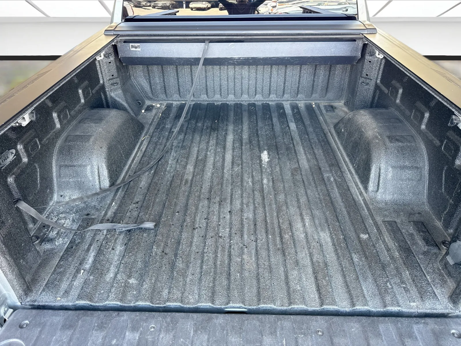 Chevrolet Silverado photo 16