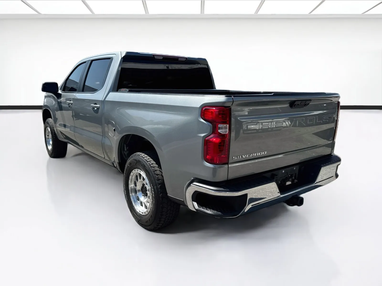 Chevrolet Silverado photo 6