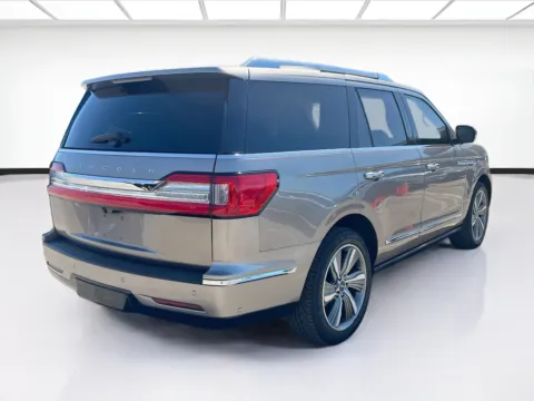 More photos of 2018 Lincoln Navigator Select at KarGenie, CA