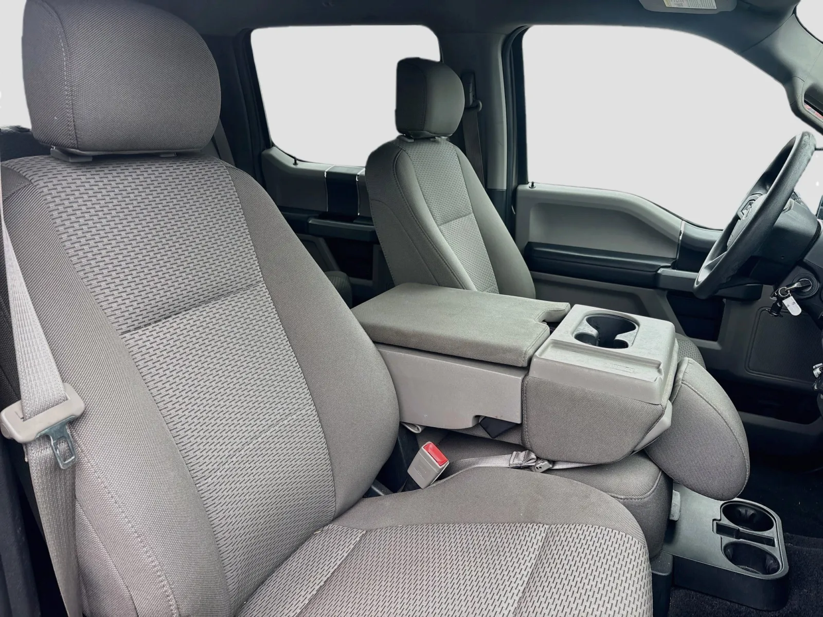 Ford F-150 photo 17