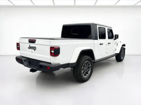 More photos of 2021 Jeep Gladiator 80th Anniversary at KarGenie, CA