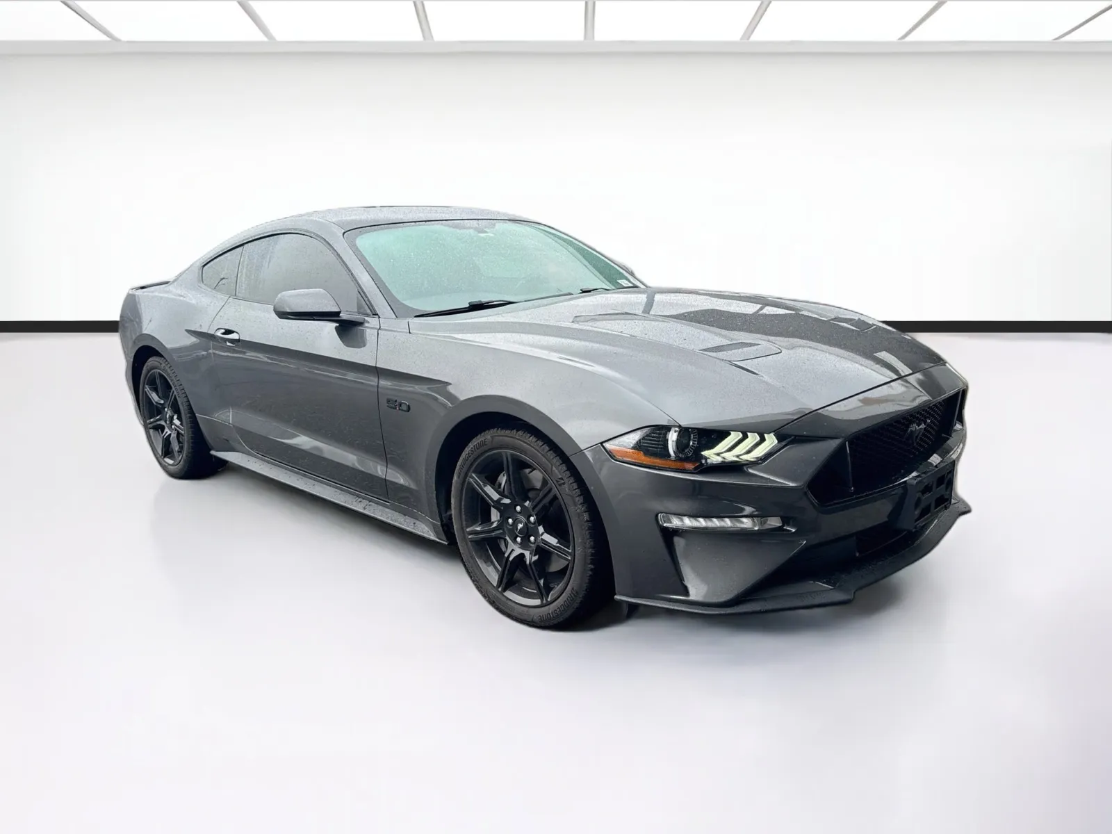 Ford Mustang photo 3