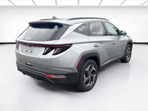 More photos of 2024 Hyundai Tucson Hybrid SEL Convenience at KarGenie, CA