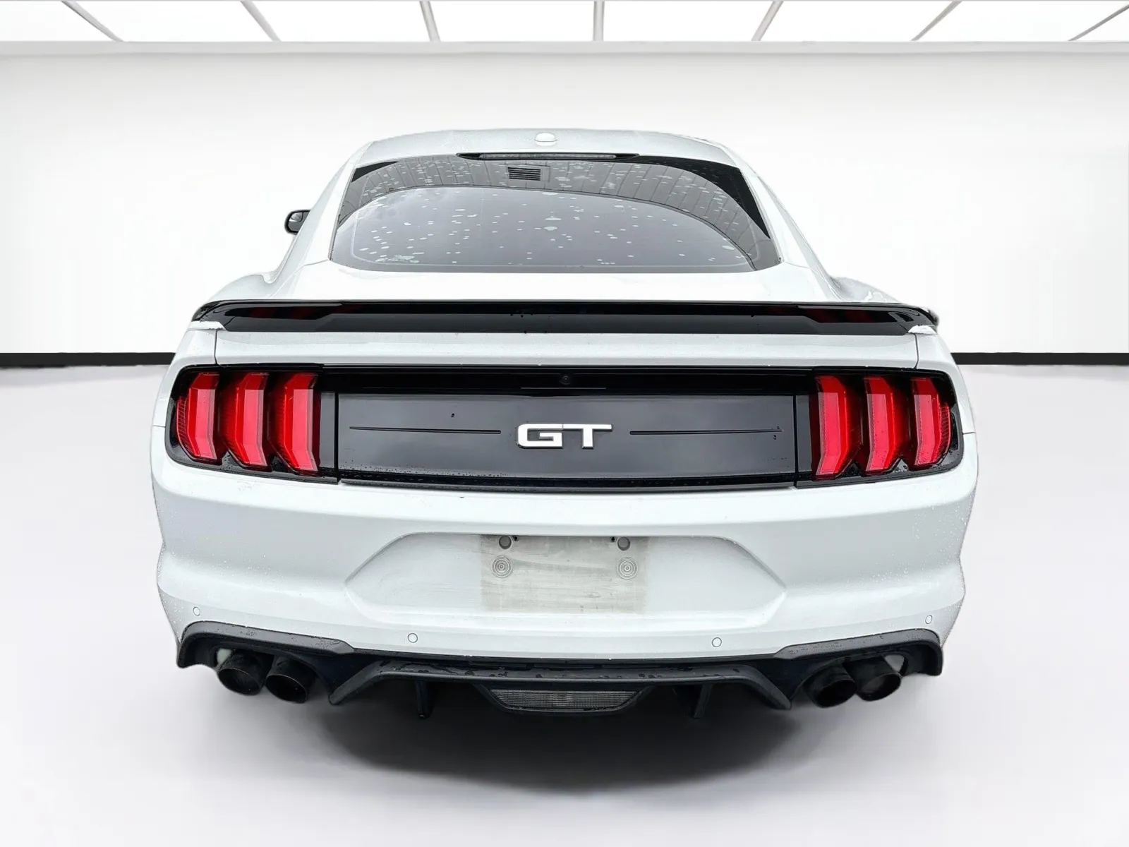 Ford Mustang photo 5
