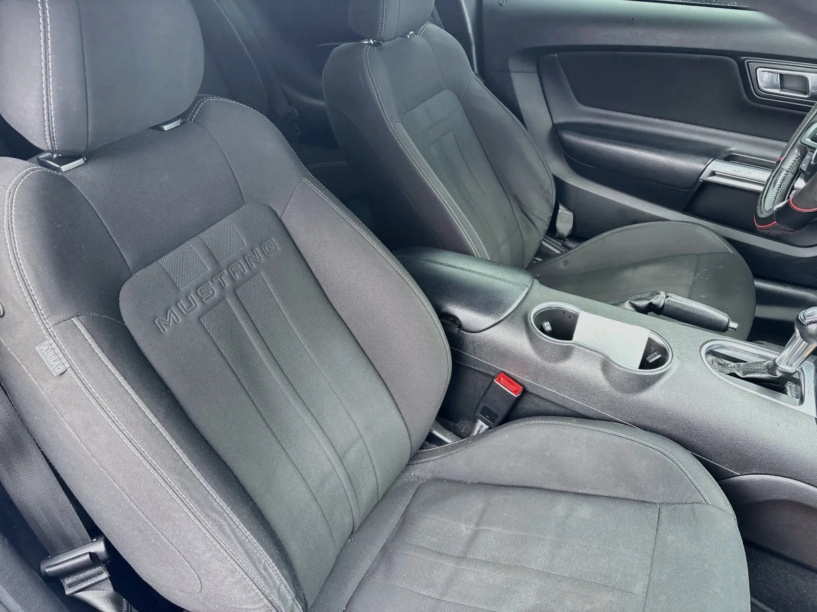 Ford Mustang photo 19