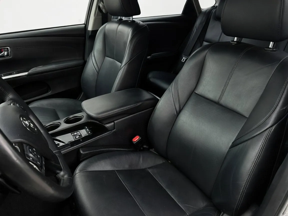 Toyota Avalon photo 12