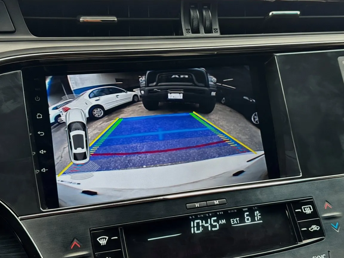 Toyota Avalon photo 9