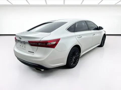 More photos of 2018 Toyota Avalon Touring at KarGenie, CA
