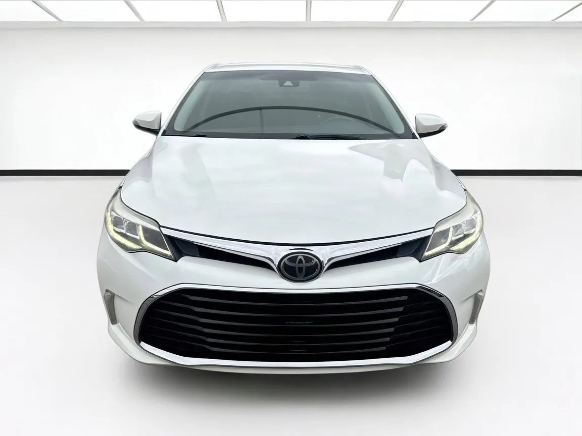 Toyota Avalon photo 2