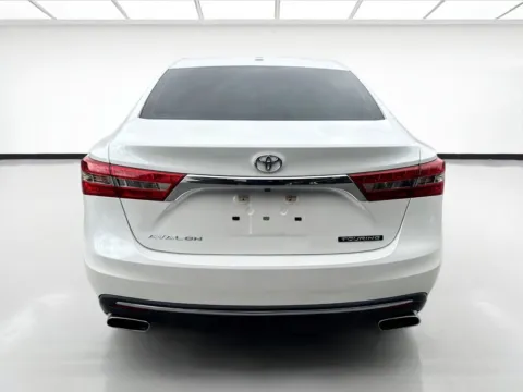 More photos of 2018 Toyota Avalon Touring at KarGenie, CA