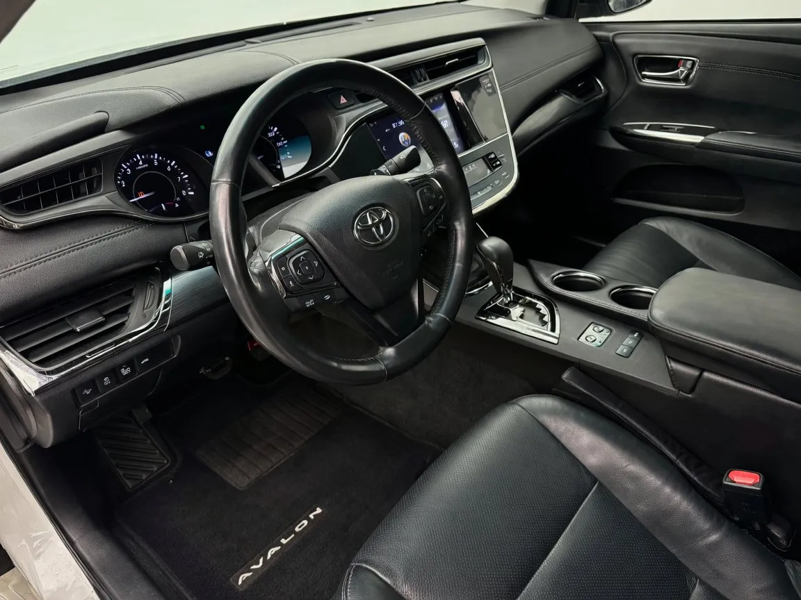 Toyota Avalon photo 7