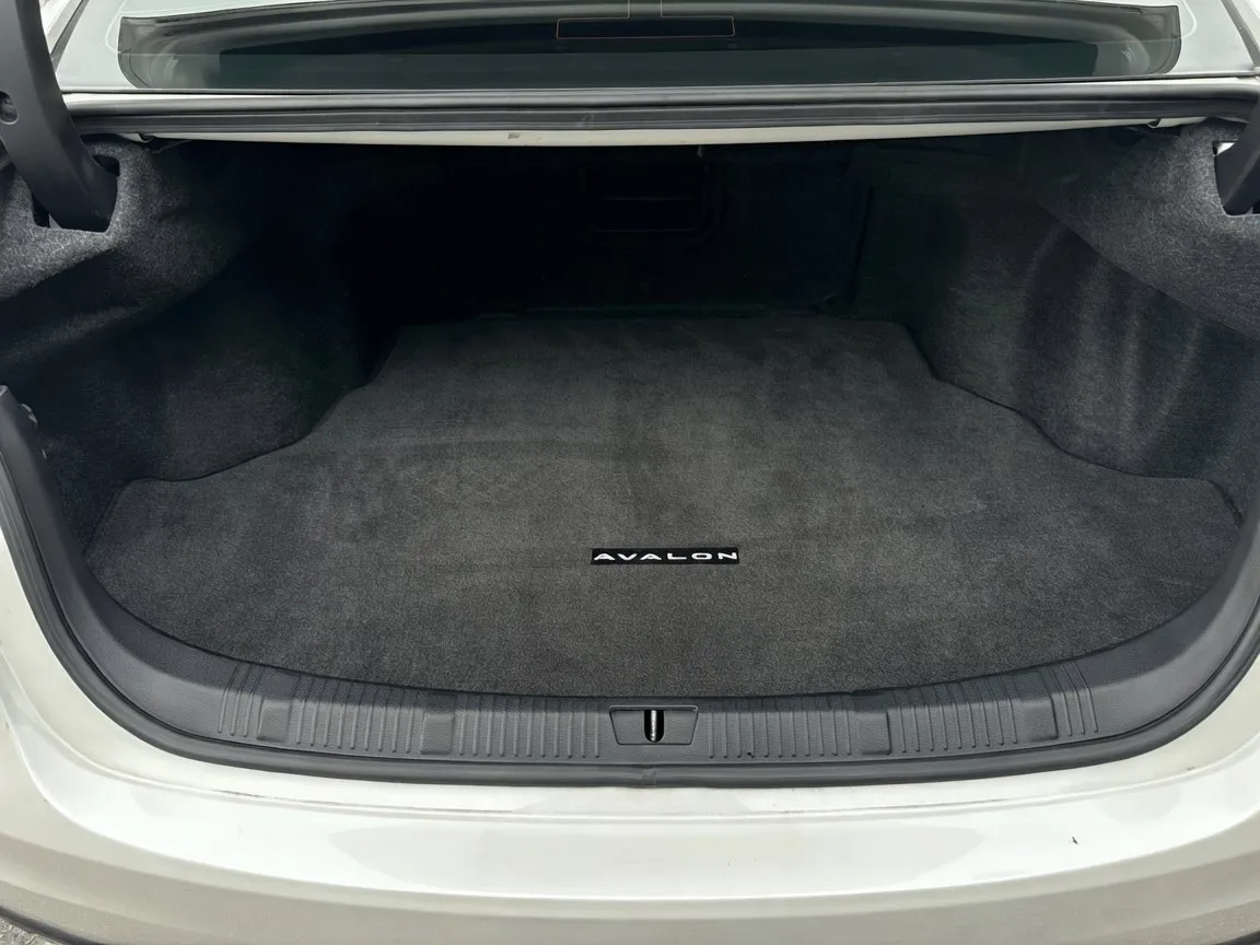 Toyota Avalon photo 16