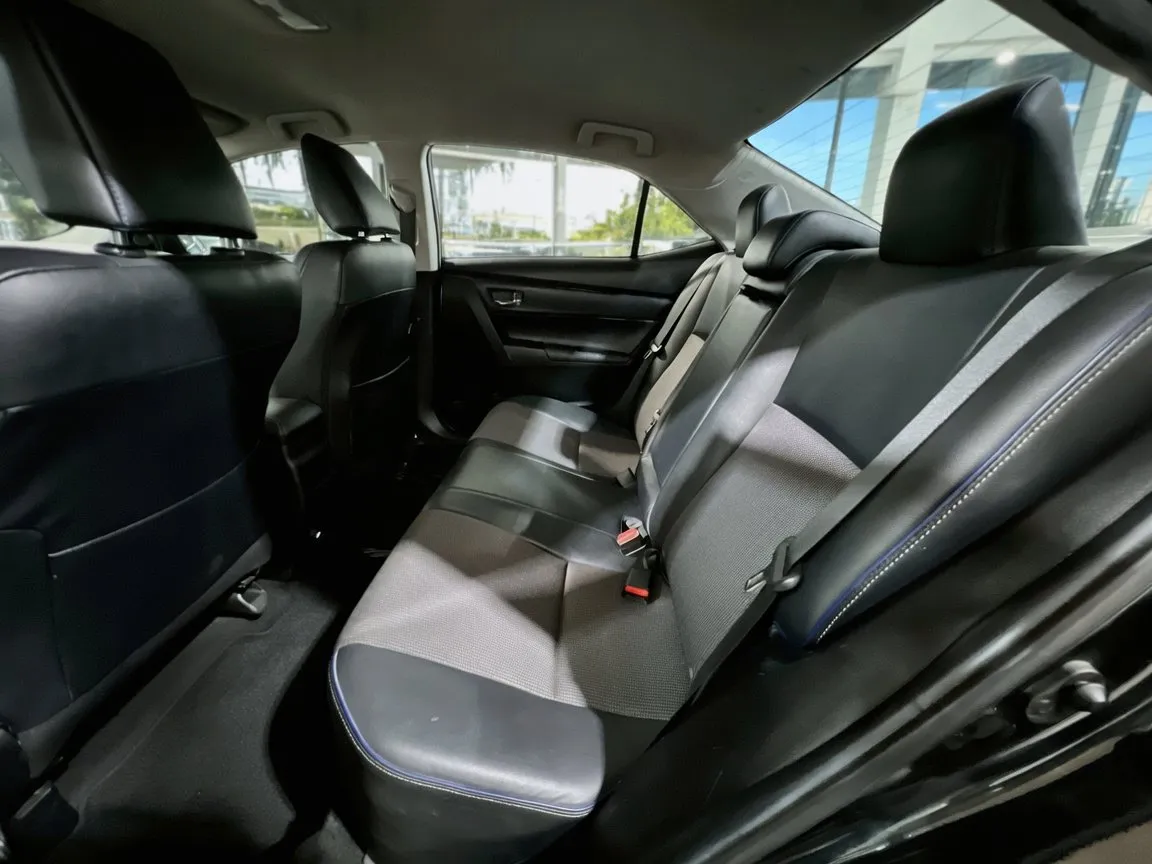 Toyota Corolla photo 15
