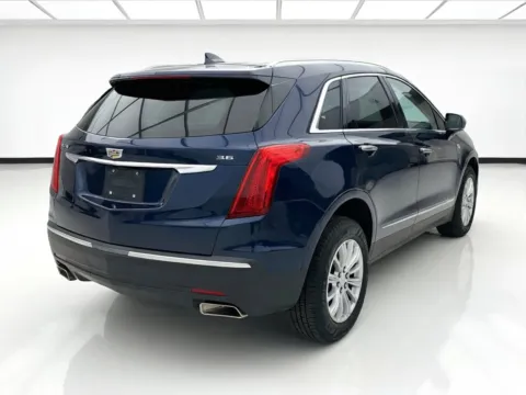 More photos of 2018 Cadillac XT5 Luxury FWD at KarGenie, CA