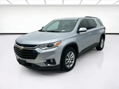 Silver 2019 Chevrolet Traverse LT Cloth for sale in Fontana, CA
