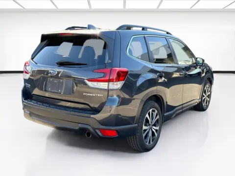 More photos of 2019 Subaru Forester Limited at KarGenie, CA