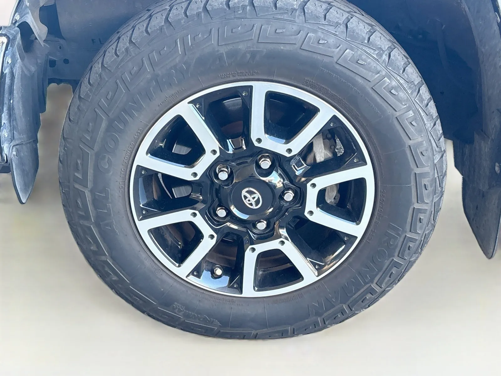 Toyota Tundra photo 17