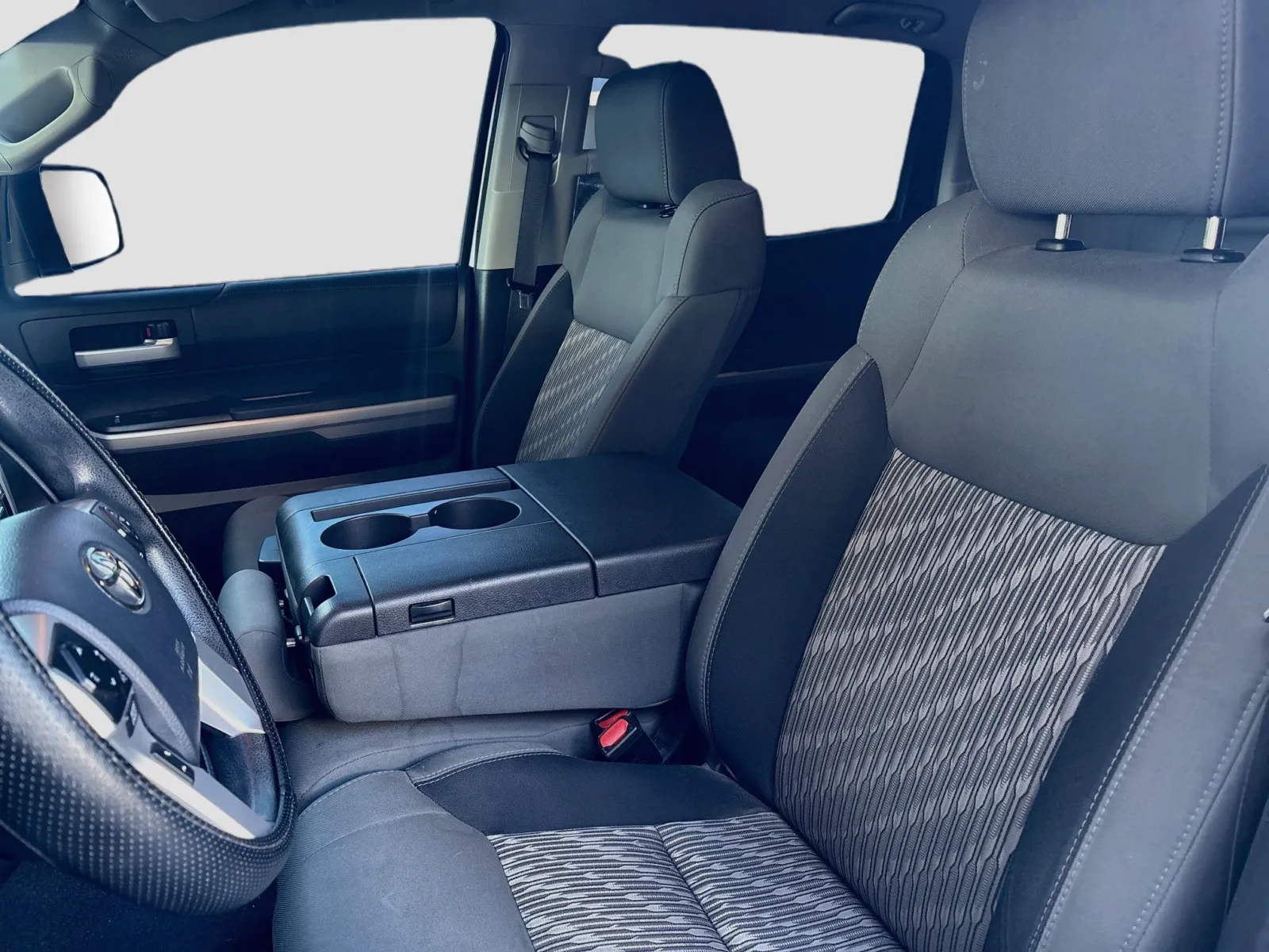 Toyota Tundra photo 12