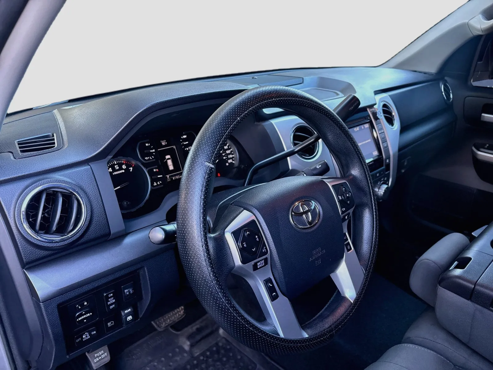 Toyota Tundra photo 7