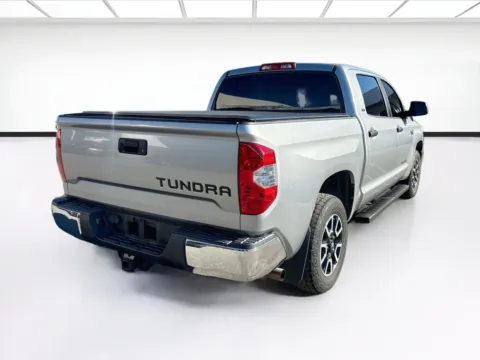 More photos of 2018 Toyota Tundra SR5 at KarGenie, CA