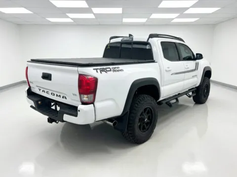 More photos of 2016 Toyota Tacoma TRD Off Road at KarGenie, CA