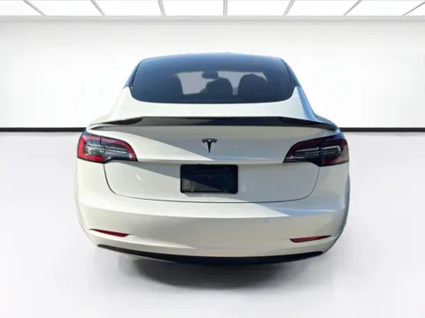 More photos of 2021 Tesla Model 3 Standard Range Plus at KarGenie, CA