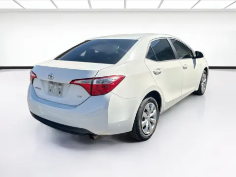 More photos of 2016 Toyota Corolla LE at KarGenie, CA