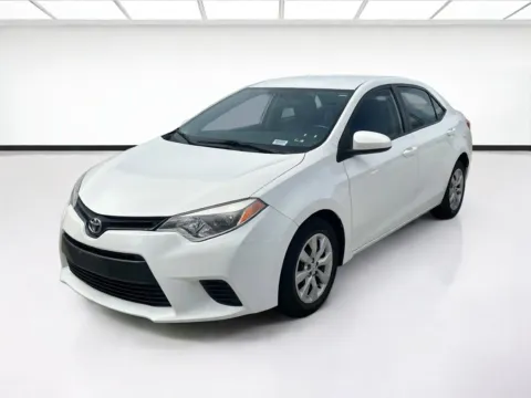 White 2016 Toyota Corolla LE for sale in Fontana, CA
