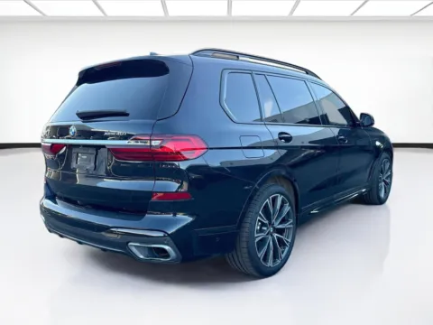 More photos of 2019 BMW X7 xDrive40i at KarGenie, CA