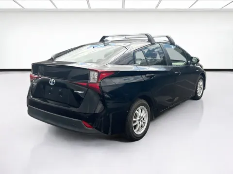 More photos of 2022 Toyota Prius LE at KarGenie, CA