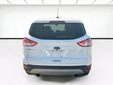 More photos of 2014 Ford Escape SE at KarGenie, CA