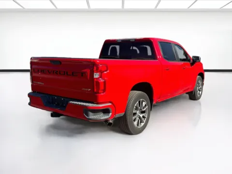 More photos of 2019 Chevrolet Silverado 1500 RST at KarGenie, CA