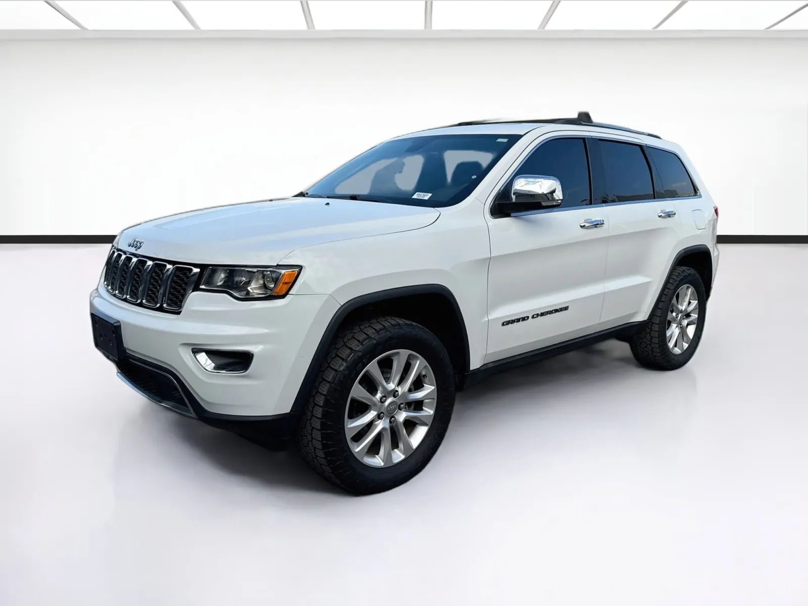 White 2017 Jeep Grand Cherokee Limited for sale in Fontana, CA