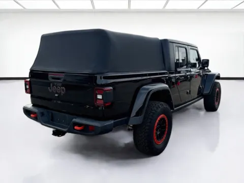 More photos of 2022 Jeep Gladiator Mojave at KarGenie, CA