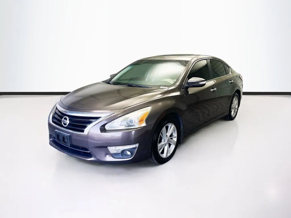 Used 2014 Nissan Altima 2.5 SV for sale in Fontana, CA at KarGenie