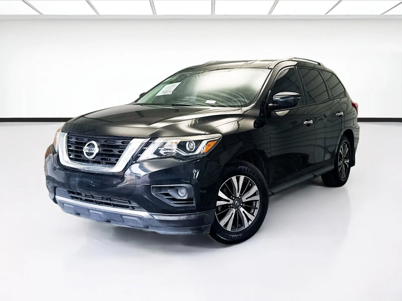 Fascinating Used 2017 Nissan Pathfinder Images