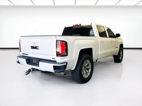 More photos of 2017 GMC Sierra 1500 SLT Premium Plus at KarGenie, CA