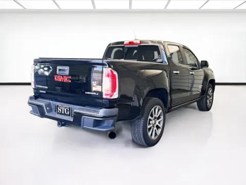 More photos of 2017 GMC Canyon Denali at KarGenie, CA
