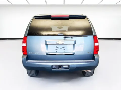 More photos of 2010 Chevrolet Tahoe LS at KarGenie, CA