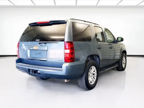 More photos of 2010 Chevrolet Tahoe LS at KarGenie, CA